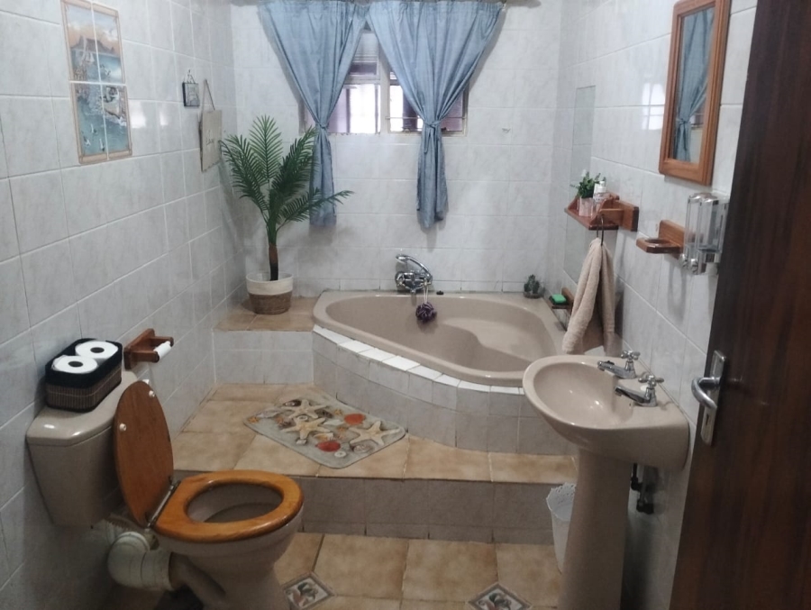 13 Bedroom Property for Sale in Bloemhof North West